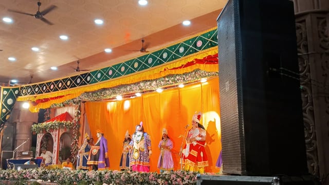 janm Bhumi ke avsar per bhajan kirtan Suni