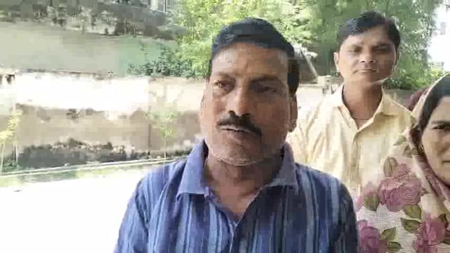 जलाशयों परअतिक्रमण जल निकासी आदि समस्याओं को लेकर नगरपंचायत अध्यक्ष अन्जूकसौधन फूलचन्द्र कसौधनसभासदोनेएसडीएमकोदियाज्ञापन