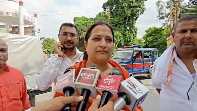 बलिया बलिदान दिवस पर विधायक केतकी सिंह ने कहा  देश के सेनानियों को कभी नहीं भूलेंगे लोग