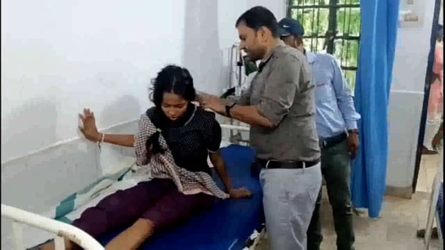 दुकान से सामान की खरीदारी कर घर लौट रही मां बेटी पर जानलेवा हमला।