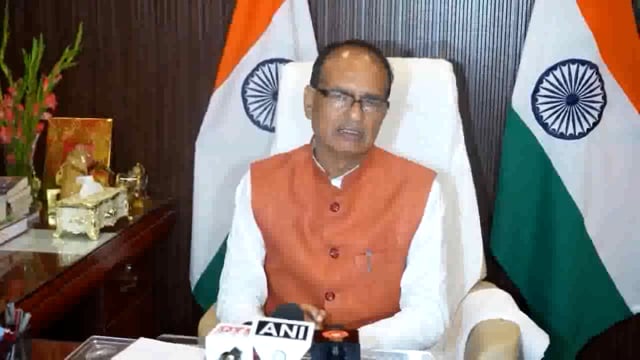 चौहान ने किसानों के लिए टोल-फ्री हेल्पलाइन शुरू की

भोपाल, मध्य प्रदेश – किसानों से सीधी अपील करते#politics