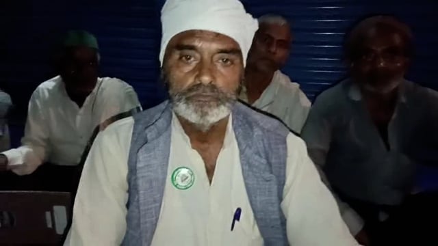 यूरिया खाद वितरण में अनियमिता एवं समस्याओं को लेकर भाकियू अराजनैतिक के जिला अध्यक्ष शिवराम उपाध्याय बैठे धरने पर