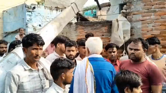 विद्युत विभाग की लापरवाही के चलते एक युवक को जान गंवानी पड़ी