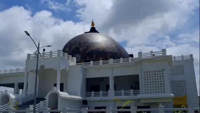 महामहिम राष्ट्रपती यांच्या हस्ते लोकार्पण झालेल्या विश्वशांती बौद्ध विहारला गळती