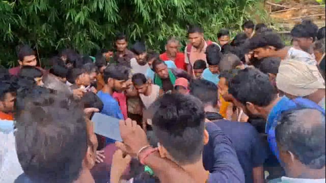 कुएं में डूब कर युवक की मौत,गांव में पसरा मातम।