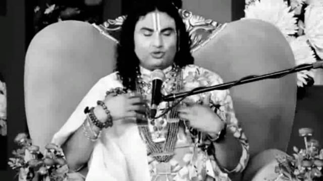 विरोध के बाद भी नहीं रूक रहे अनिरुद्धाचार्य महाराज के विवादित बयान, लिविंग में रहने वालों को बताया कुत्ता बिल्ली जैसा।