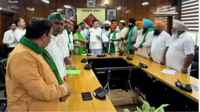 बहादराबाद! मुख्यमंत्री से वार्ता और प्रशासन से मिले आश्वासन के बाद टोल प्लाजा पर चल रहा धरना समाप्त!