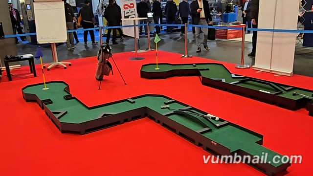 Portable mini golf video