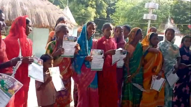 पूर्व विधायक ने आधे दर्जन से ज्यादा गांव में जनसंपर्क कर लोगों को महागठबंधन की योजनाओं से कराया अवगत