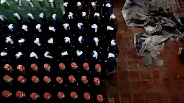 आबकारी व पुलिस टीम ने की भारी मात्रा में शराब बरामद दो तस्कर हिरासत में लिए