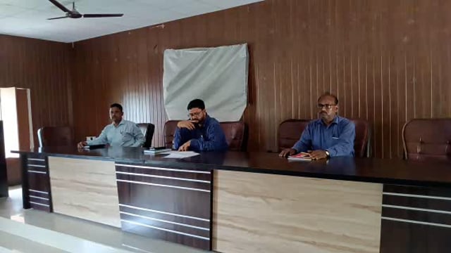 बिहार ब्लॉक सभागार में खंड विकास अधिकारी और एडीओ आई एस बी एवंजेई एम आई ने की समीक्षा बैठक ग्राम पंचायत अधिकारी रहे मौजूद