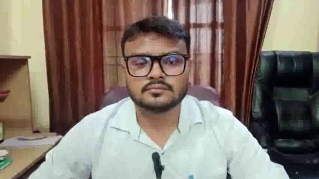 महावन के पचावर में राशन की गोदाम पर हुई छापामार कार्रवाई में रविकांत आपूर्ति अधिकारी महावन द्वारा जानकारी दी गई