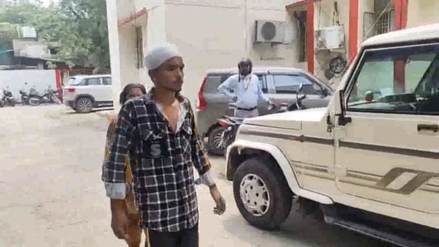 नामजदों ने बोला घर पर हमला एक घायल पुलिस ने नहीं की कोई कार्रवाई एसएसपी कार्यालय पहुंचे पीड़ित