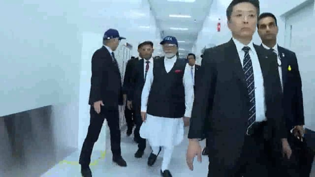 प्रधानमंत्री मोदी और जापान के प्रधानमंत्री ने टोक्यो इलेक्ट्रॉन फ़ैक्टरी का दौरा किया

टोक्यो#politics