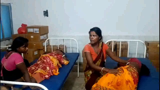 मछली मारने को लेकर दो पक्षों में हुआ झड़प, छह लोग जख्मी ,अस्पताल में किया हंगामा।