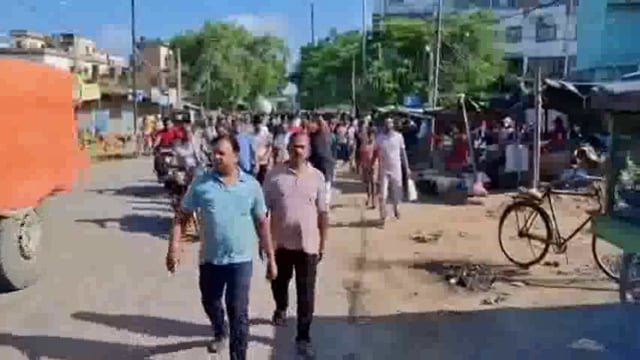 बांका। लूट के दौरान व्यवसाय की हत्या से लोगों में आक्रोश, आईजी ने एसपी के साथ घटनास्थल का लिया जायजा।