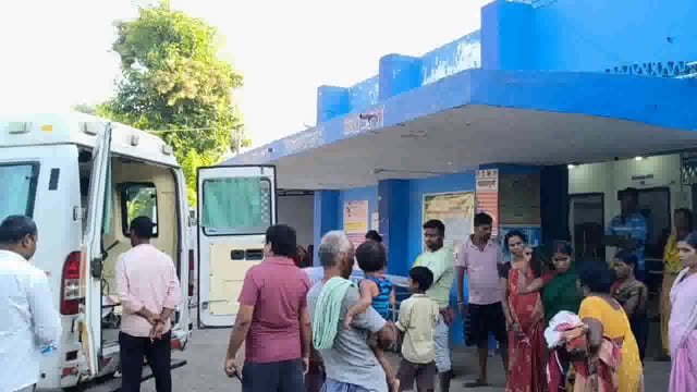 सुबह-सुबह टहलने के दौरान अधेड़ को हाईवा ने कुचला। दोनों पैर कटा।