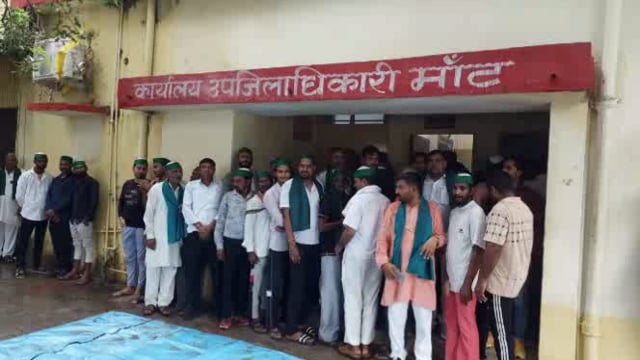 15सुत्रीय मांगो को लेकर मुखयमंत्री के नाम उपजिलाधिकारी मांट को भाकियू ने ज्ञापन सोपा