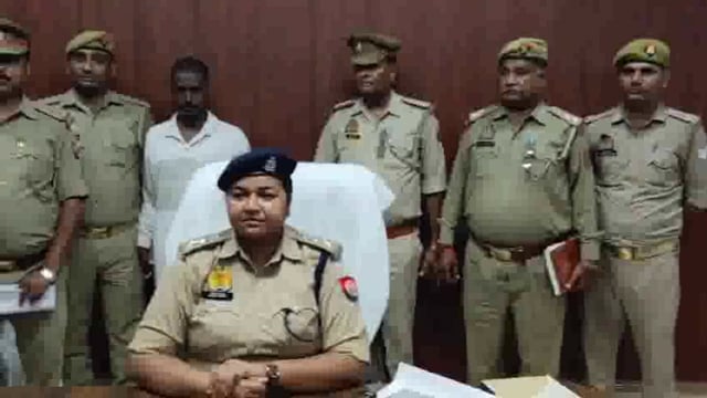 मंदिरों में चोरी का आतंक बना,शातिर चोर गिरफ्तार,पुलिस ने दो लाख के घंटे सहित अन्य सामान  किए बरामद