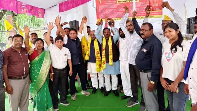 नागपुरातील संविधान चौकीतील ऊपोषणाला माजी खासदार अशोक नेतेची भेट