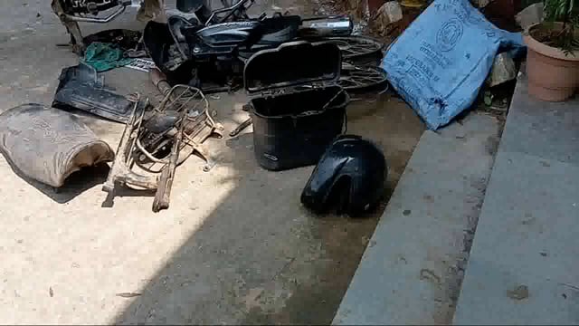 पुलिस ने चोरी की दो मोटरसाइकिल के साथ एक युवक को किया गिरफ्तार