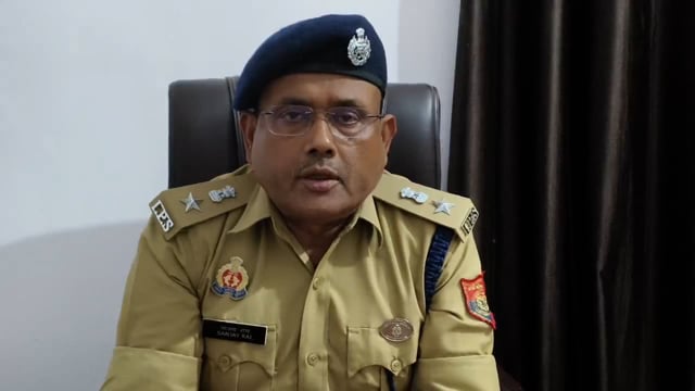 गुलशन यादव निवासी मऊदारा, मानिकपुर, प्रतापगढ़ पर ₹1,00,000/- का इनाम घोषित अपर पुलिस अधीक्षक (पश्चिमी)का बयान बाइट,