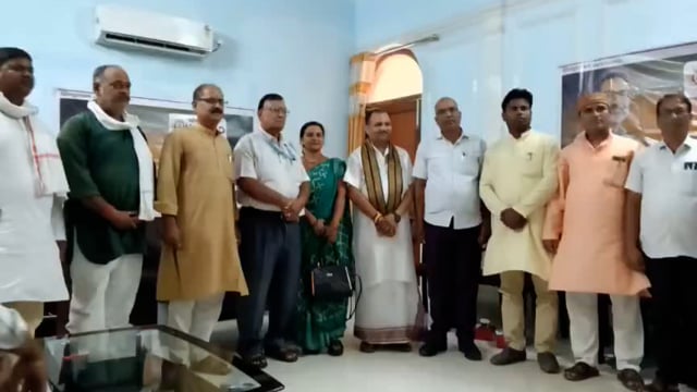 हिन्दुस्तानओलंपियाड संवादमेंवि विहीन प्रबंधकसंघजिलाअध्यक्षअनिलसिंह आशीषसिंह ओपीयादव सुभाषशास्त्री प्रभारीरवींद्रतिवारीथे