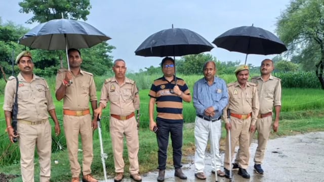 Bahraich.. जनपद बहराइच से बड़ी खबर वन्य जीव  प्रभावी क्षेत्रों का रेजर मोहम्मद साकिब ने किया किया पैदल गस्त