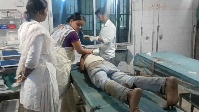 बिलारपुर गांव में हुई मारपीट की घटना में दो लोग हुए जख्मी, पीएचसी में किया गया इलाज