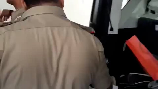 *लखनऊ* 

राजधानी लखनऊ में थार गाड़ी से गौमांस की तस्करी का मामला 
लखनऊ के हजरतगंज में पार्किंग में खड़ी गाड़ी से 20 किलो गौमांस बरामद
पुलिस ने गाड़ी मालिक 