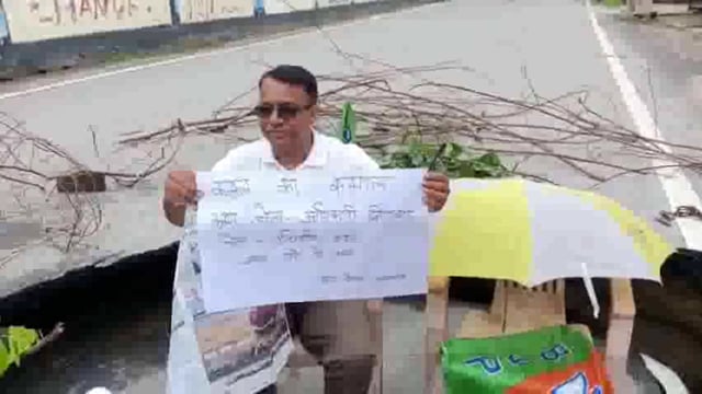 रुड़की! भ्रष्टाचार की भेट चढ़ी सड़क! गड्ढों में हुई तब्दील!