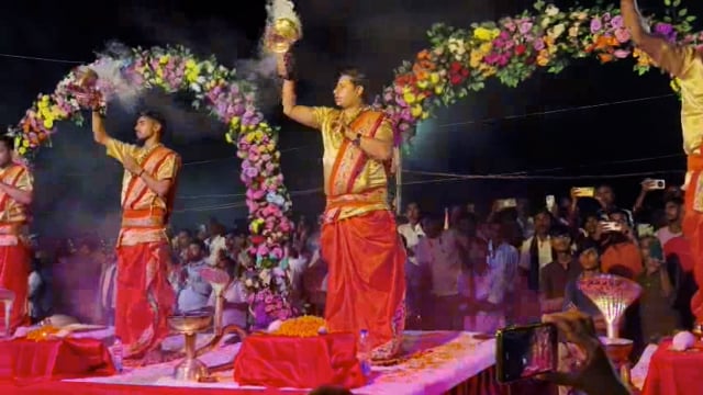 ज्येष्ठगौर नाथ महादेव मंदिर में भव्य रुद्राभिषेक, महाआरती एवं भस्म आरती का आयोजन।