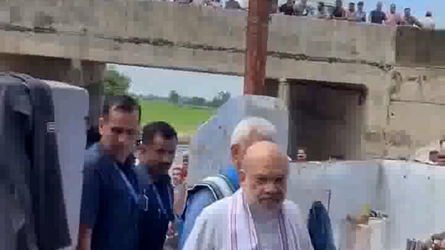 केंद्रीय गृह मंत्री अमित शाह ने पंजाब के बाढ़ प्रभावित इलाकों का दौरा किया

चंडीगढ़ – केंद्रीय गृह मंत्री अमित शाह ने शनिवार को पंजाब#politics