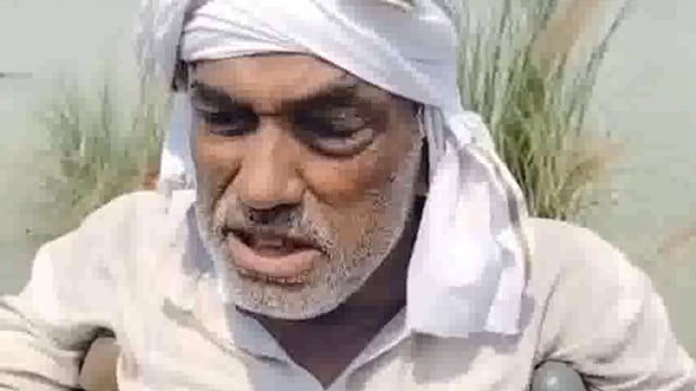 बाढ़ की समस्याओं को लेकर बिसौली ग्राम सभा के पूर्व प्रधान ललन यादव बैसाखी ने जिला प्रशासन से लगाई गुहार