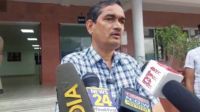 जिला अधिकारी मथुरा द्वारा दी गई यमुना नदी के बाढ़ के पानी के बारे में जानकारी