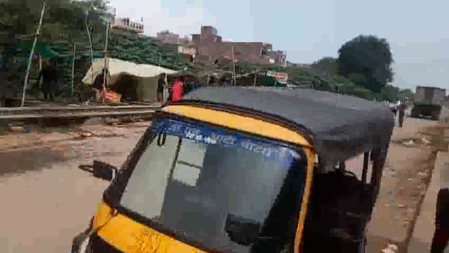 पान के दुकान पर मामूली बात में दो पक्षों में हुई जंग,मार पीट का वीडियो देख हो जाएंगे दंग