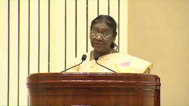 राष्ट्रपति मुर्मू: प्राचीन भारत ने अध्यात्म और व्यापार में विश्व का नेतृत्व किया

नई दिल्ली - राष्ट्रपति द्रौपदी मुर्मू ने कहा है कि प्राचीन#politics