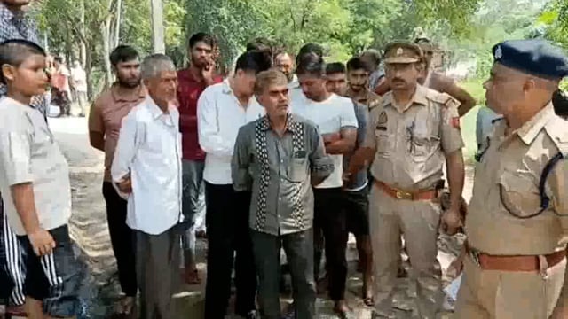 जमीनी विवाद के चलते भाई ने भाई की गोली मारकर की हत्या पुलिस ने शव पोस्टमार्टम के लिए भेजा
