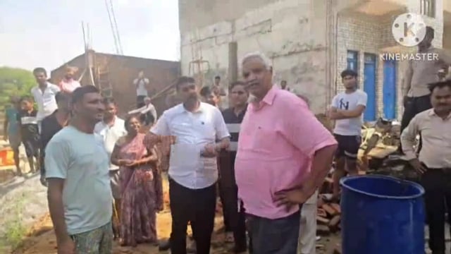 आगरा में यमुना नदी के रूद्र रूप से निचले इलाके हुए जल मग्न एत्मादपुर विधान सभा से भाजपा विधायक डॉक्टर धर्मपाल सिंह लगाता