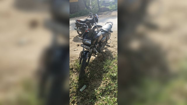 पिनाहट। ट्रैक्टर की चपेट में आने से दो लोग घायल