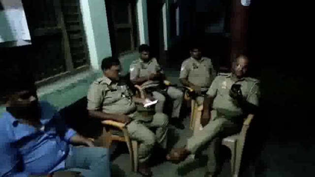 प्रधानमंत्री के वाराणसी आगमन को देखते हुए कांग्रेसियों को पुलिस ने की हाउस अरेस्ट करने की कार्यवाही