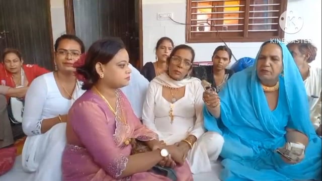 आगरा शहर से  बड़ी खबर कीनरो का 25 लाख का सहयोग बाढ़ पीड़ितों के लिए उन्होंने कहा और भी सहयोग कर सकते हैं