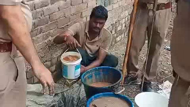 पुलिस और आबकारी टीमों ने बाराबंकी में छापेमारी कर अवैध शराब जब्त की
#politics