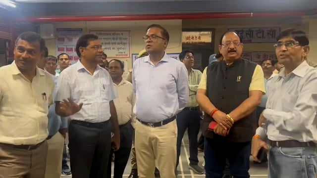 जिलाधिकारी ने जिला अस्पताल का क्या निरीक्षण आवश्यक सुधार करने के दिए निर्देश।