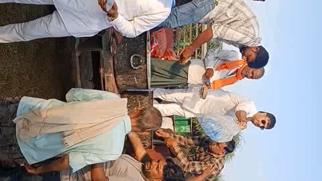 भूरा पहलवान जी तथा उनकी टीम का सराहनीय कार्य बाढ़ पीड़ितों की कर रहे हैं सेवा