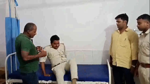 सुपहा वन प्रक्षेत्र में दो वनरक्षक सहित फॉरेस्टर को पीटकर किया जख्मी।