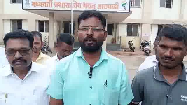 आटपाडीत तहसील कार्यालय बनलंय मनमानीचं अड्डं… लोकप्रतिनिधींची कारवाईची मागणी!