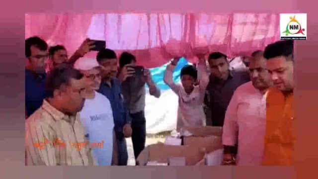 बाढ़ पीड़ितों से मिलने पहुंचे बेसिक शिक्षा मंत्री संदीप सिंह जाना हाल