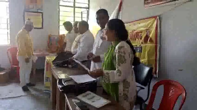 भा विकास परिषदसुदृष्टि शाखाडा यूके पाण्डेय अखिलेश शुक्ल लालजी काजल नेगुरूबन्दनछात्रासम्मानसमारोह ढेमा इंकालेज में किया 