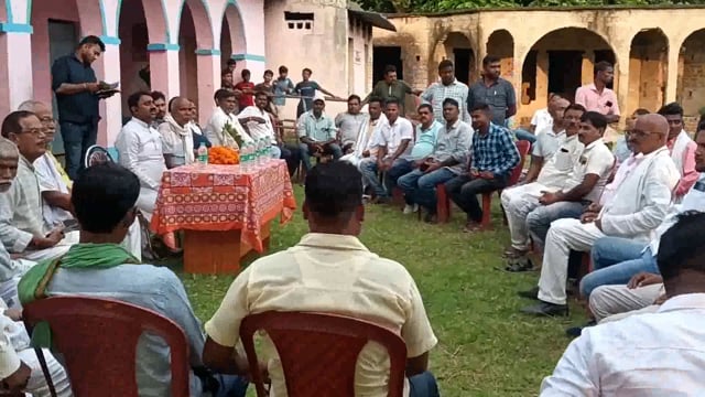 जनसंपर्क अभियान के तहत विधायक ने आधे दर्जन गांव का किया दौरा लोगों की सुनी जन समस्याएं